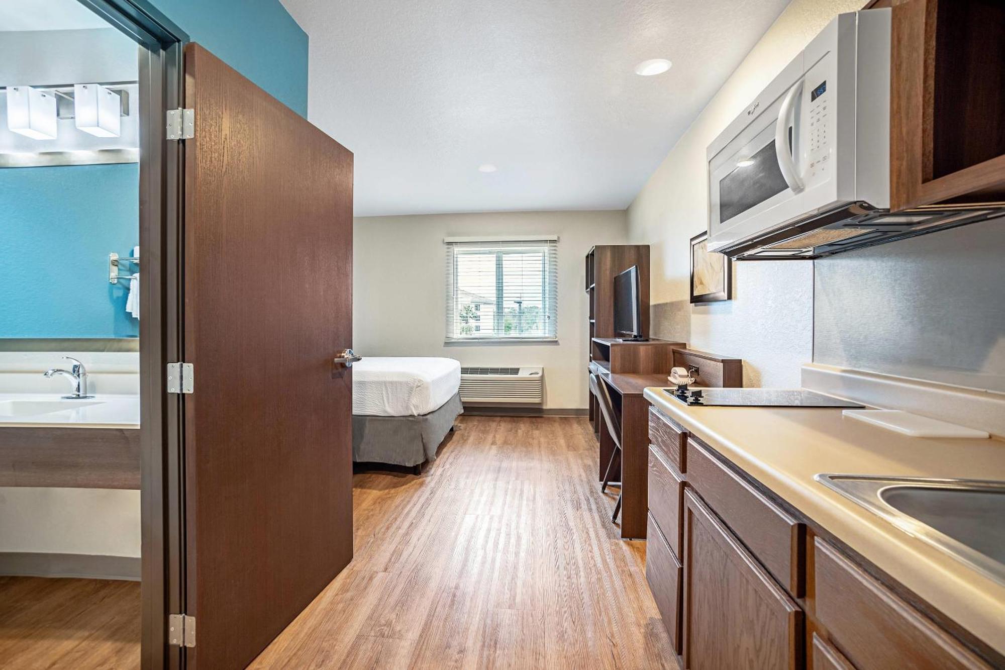 Woodspring Suites Naples Golden Gate Exterior foto