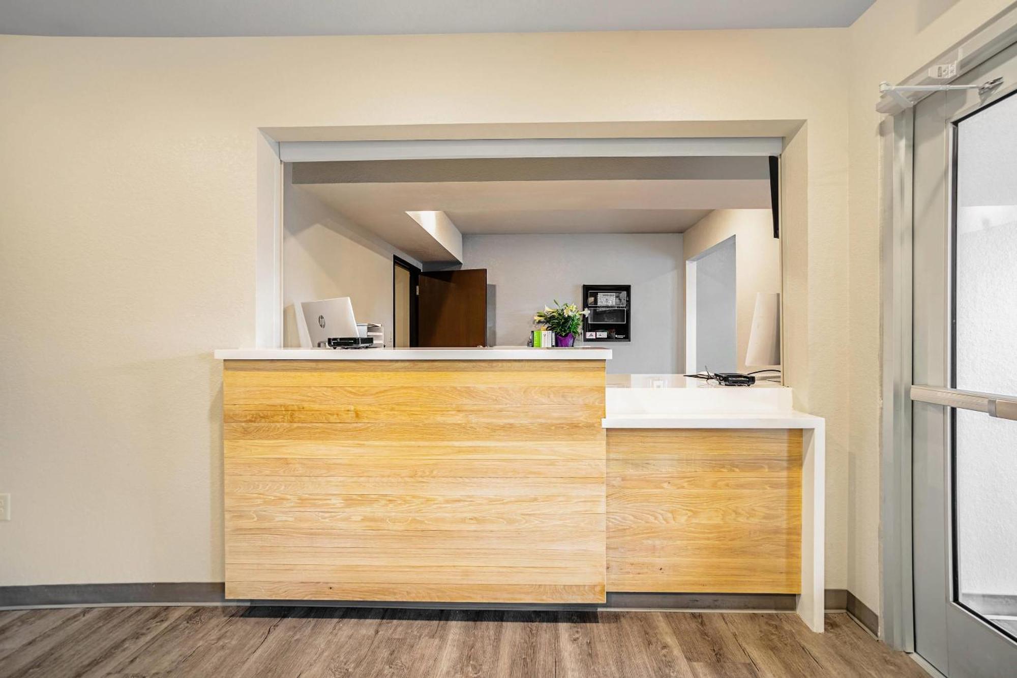 Woodspring Suites Naples Golden Gate Exterior foto